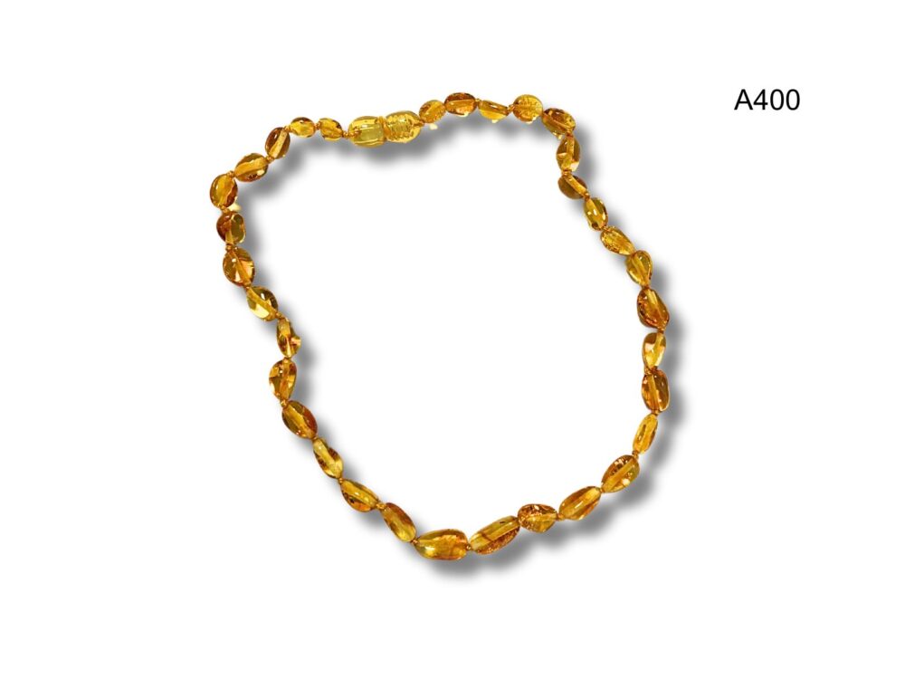 Collier ambre bébé perles olivettes – Image 4